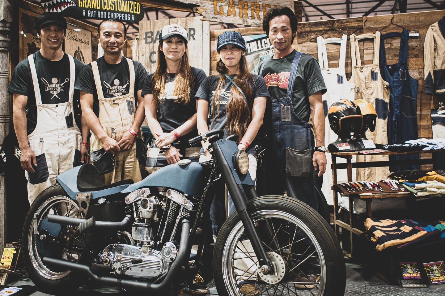 Photo Equipe Harley Historique Collection sur Salon